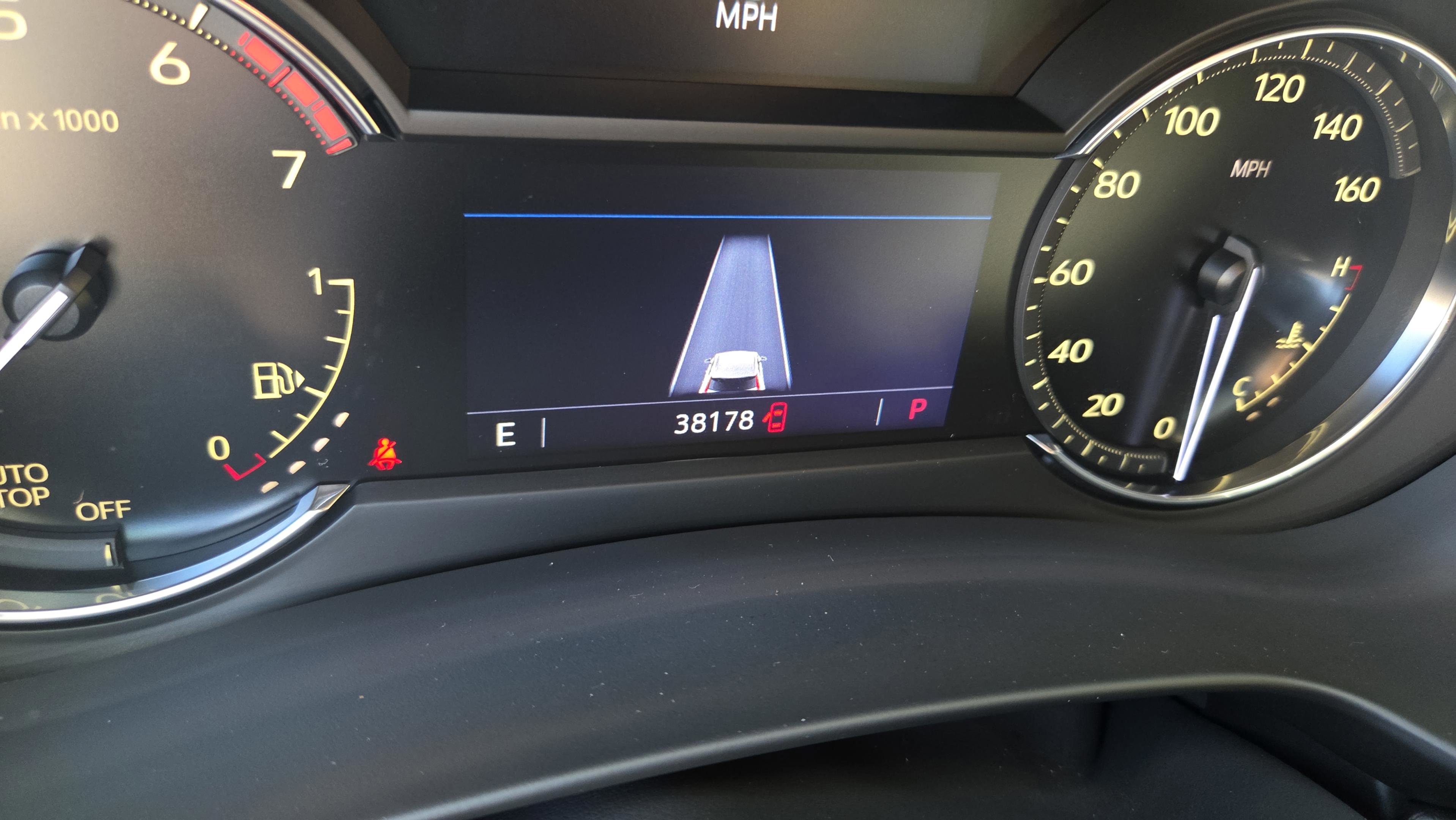 Used 2021 Cadillac XT4 Sport w/ Driver Awareness Package image 32