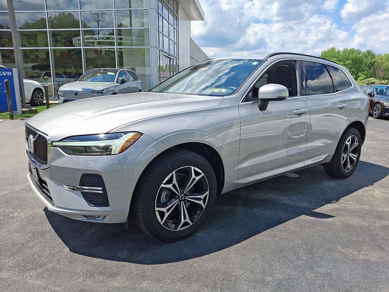 Certified 2022 Volvo XC60 B5 Momentum w/ Climate Package image 3