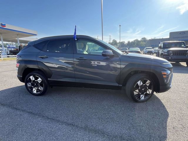 Used 2025 Hyundai Kona SEL AWD/4WD image 3