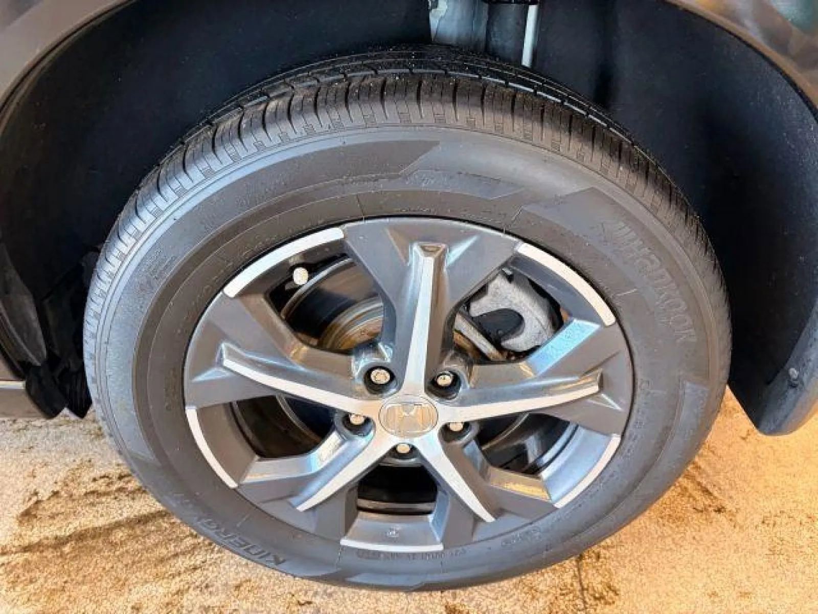 Used 2023 Honda HR-V EX-L image 44