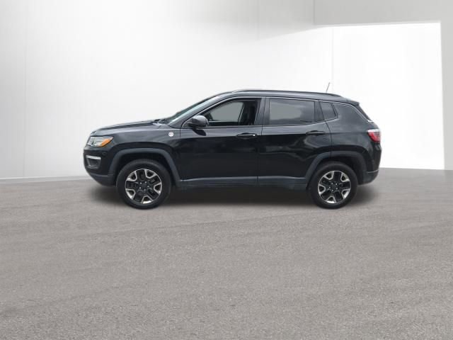 Used 2017 Jeep Compass Trailhawk w/ Leather Interior Group AWD/4WD image 2