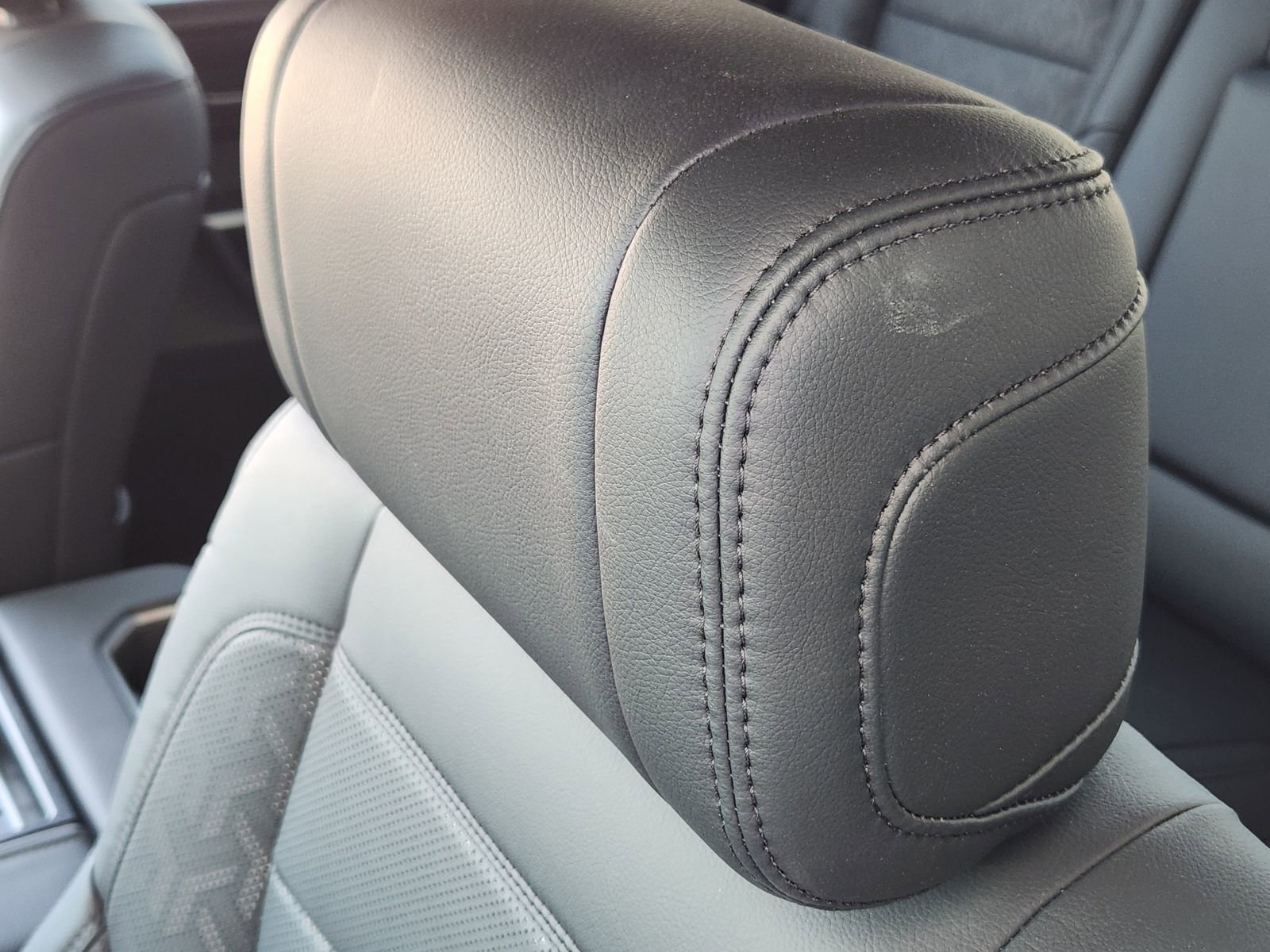 Used 2025 Toyota Tundra Limited image 12