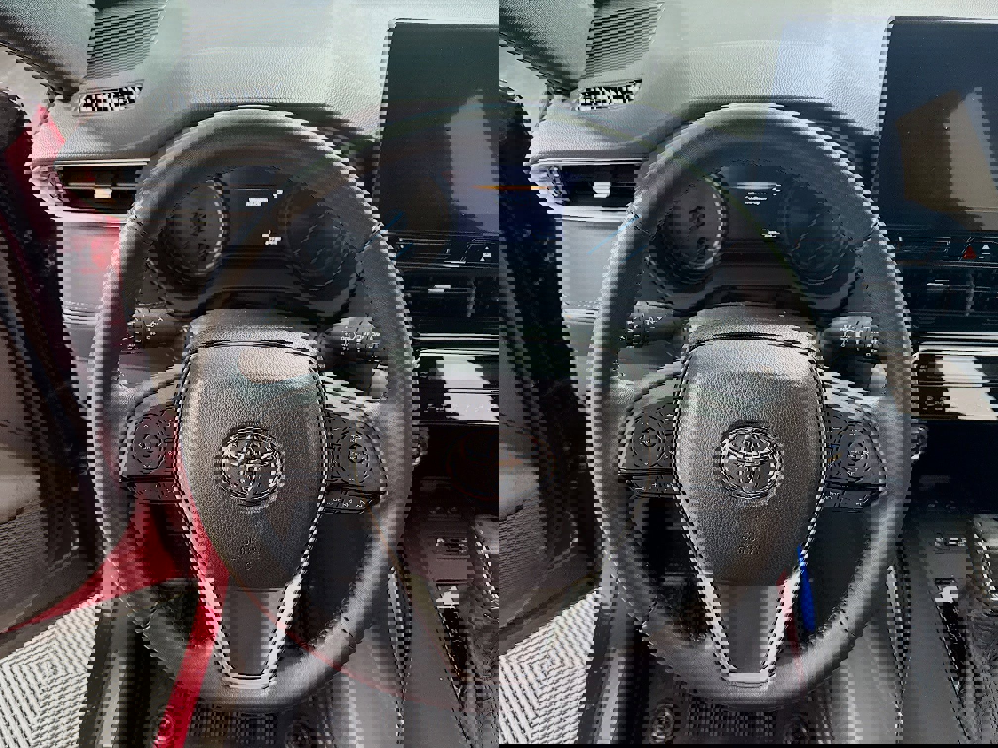 Used 2024 Toyota Venza Nightshade image 15