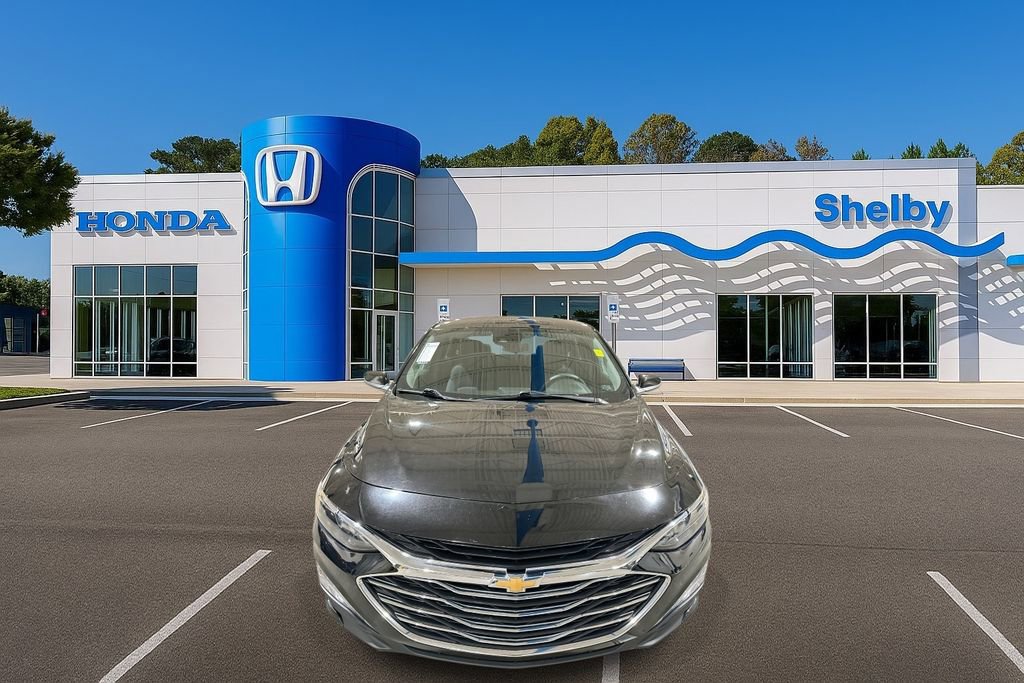 Used 2024 Chevrolet Malibu LT image 3