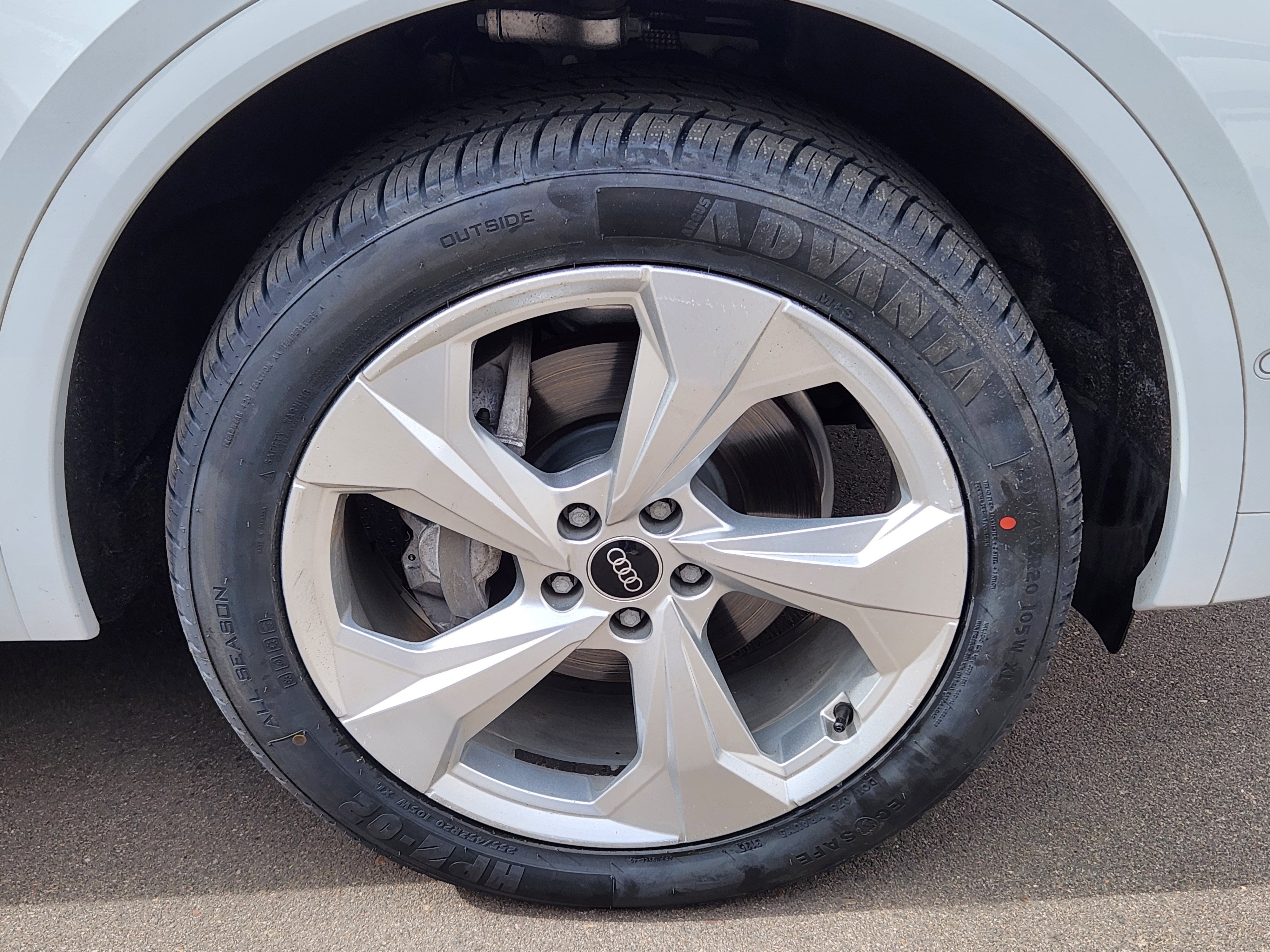 Used 2021 Audi Q5 Prestige w/ Prestige Package image 19