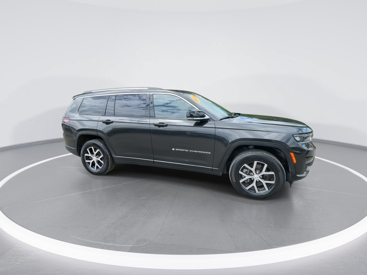 Used 2024 Jeep Grand Cherokee L Limited AWD/4WD image 23
