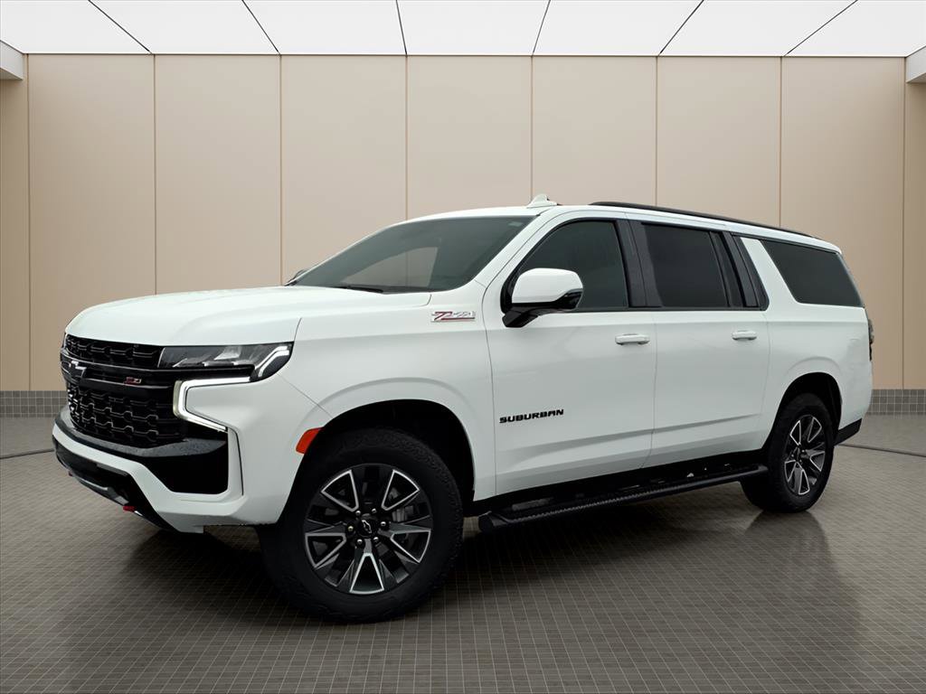 Used 2023 Chevrolet Suburban Z71 w/ Luxury Package image 2
