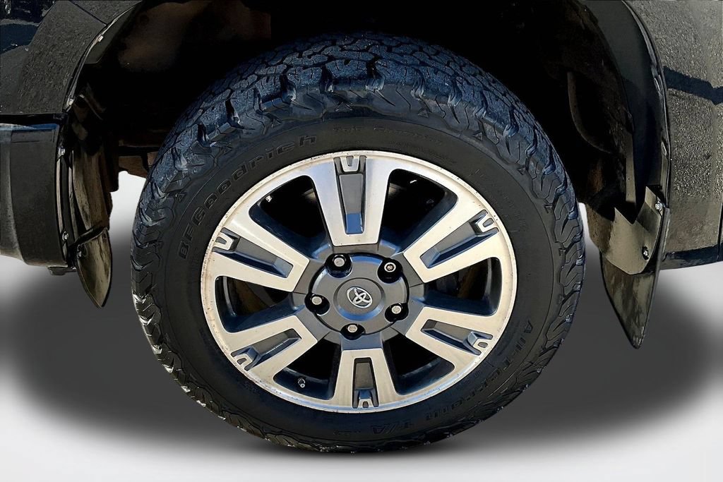 Used 2018 Toyota Tundra Platinum AWD/4WD image 34