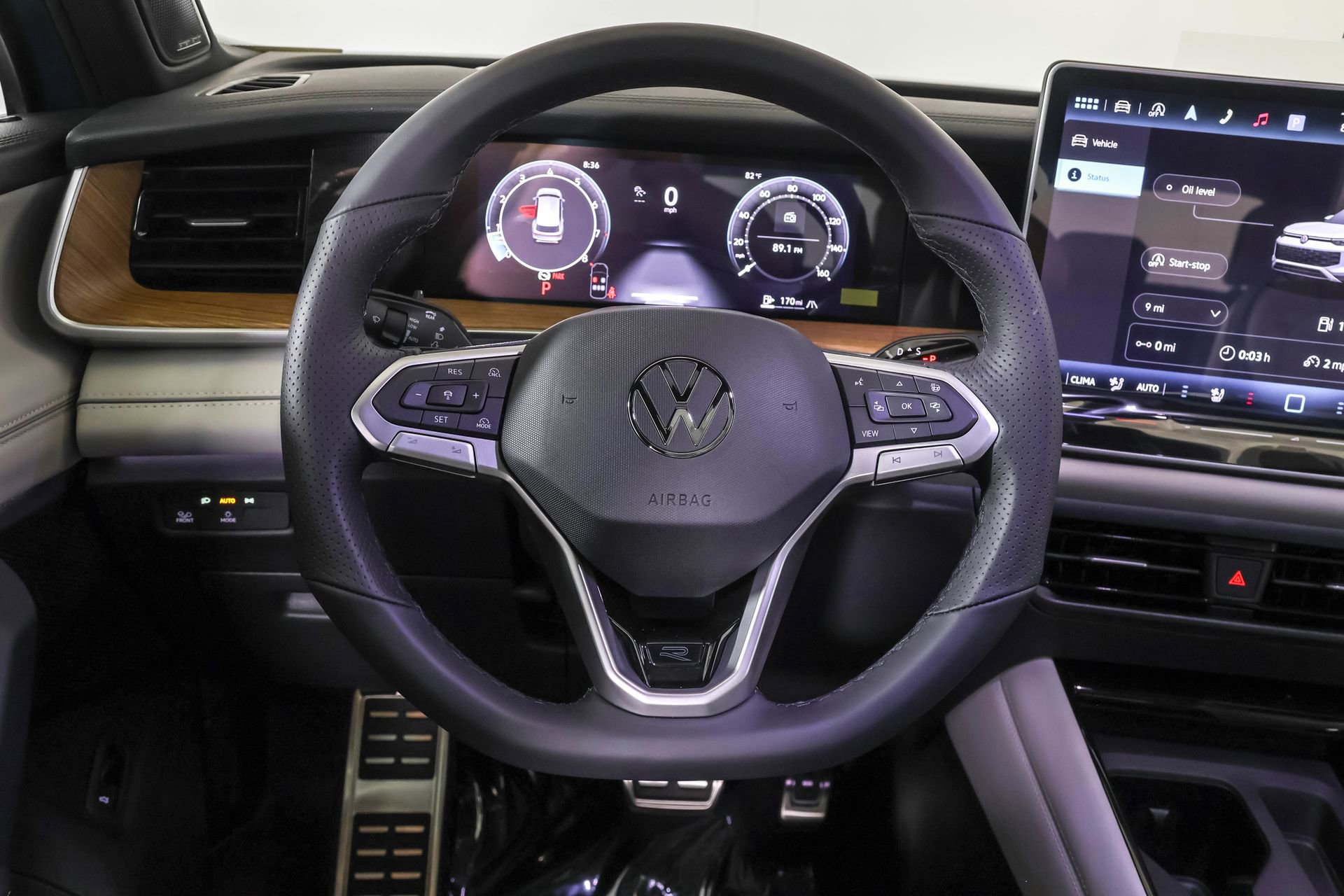 New 2026 Volkswagen Tiguan SEL R-Line AWD/4WD image 23