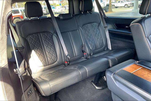 Certified 2024 Jeep Grand Wagoneer L Series III AWD/4WD image 35