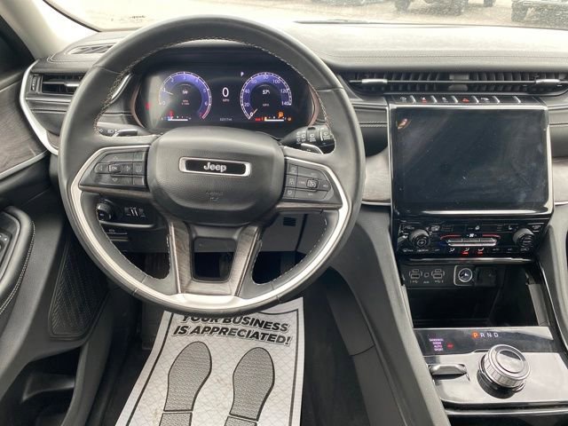 Used 2023 Jeep Grand Cherokee Limited AWD/4WD image 6