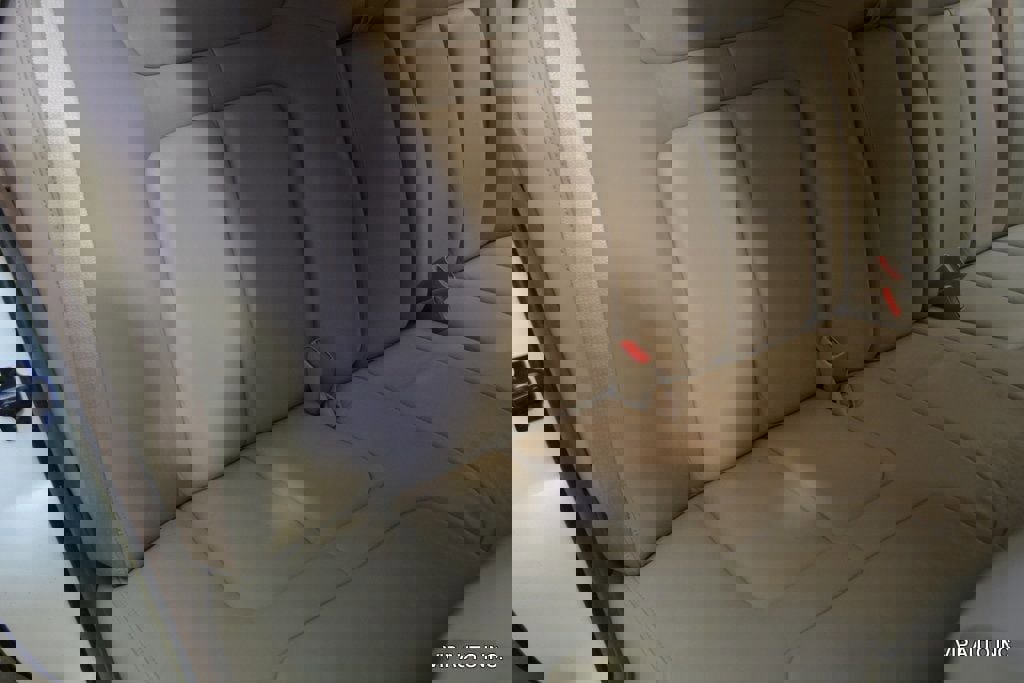 Used 1997 Cadillac De Ville D'Elegance w/ Safety/Security Pkg FWD image 26