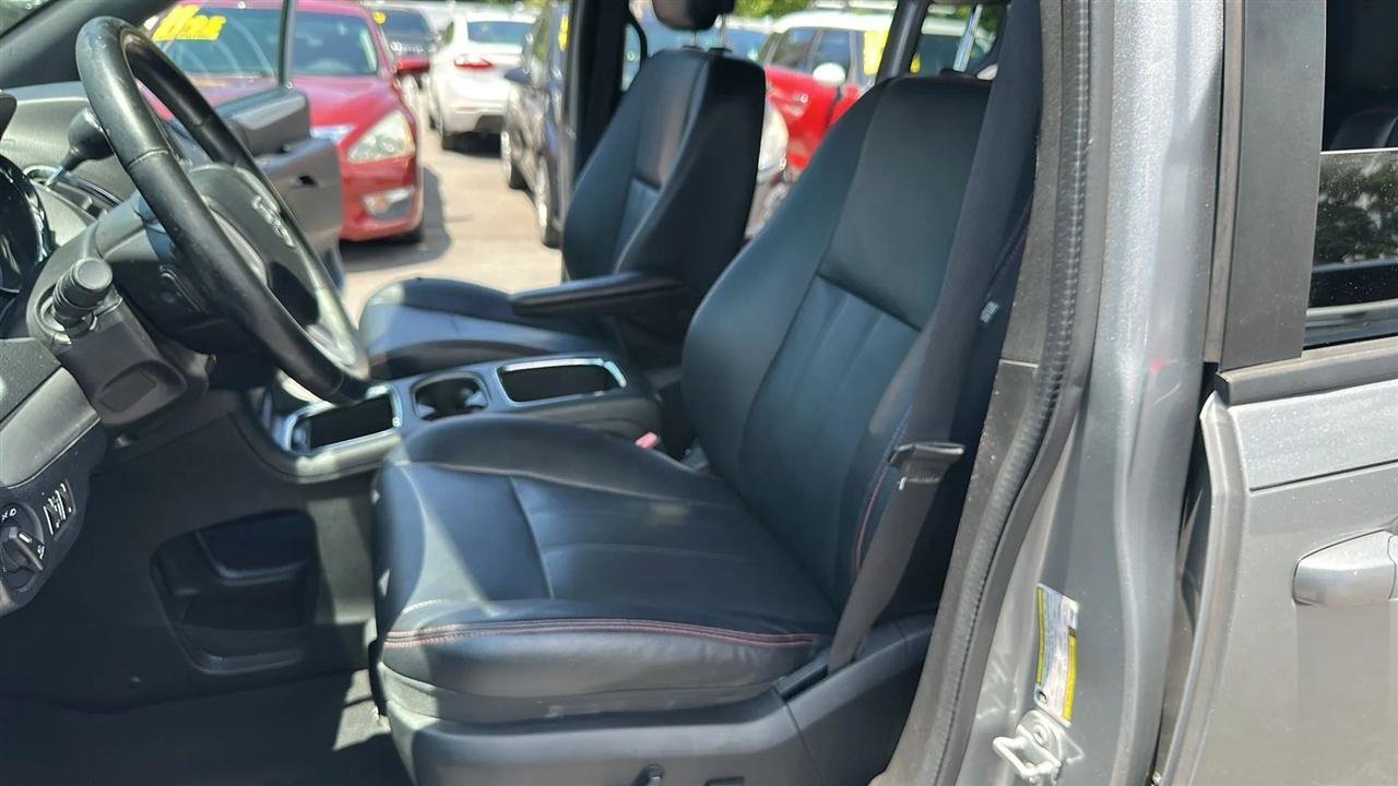 Used 2018 Dodge Grand Caravan GT FWD image 22