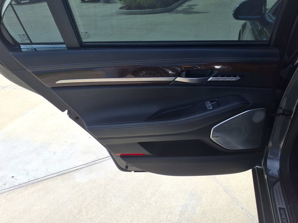 Used 2019 Genesis G90 5.0 Ultimate RWD image 16