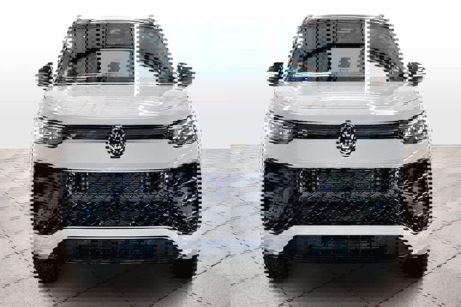 New 2026 Volkswagen Tiguan SE R-Line image 5