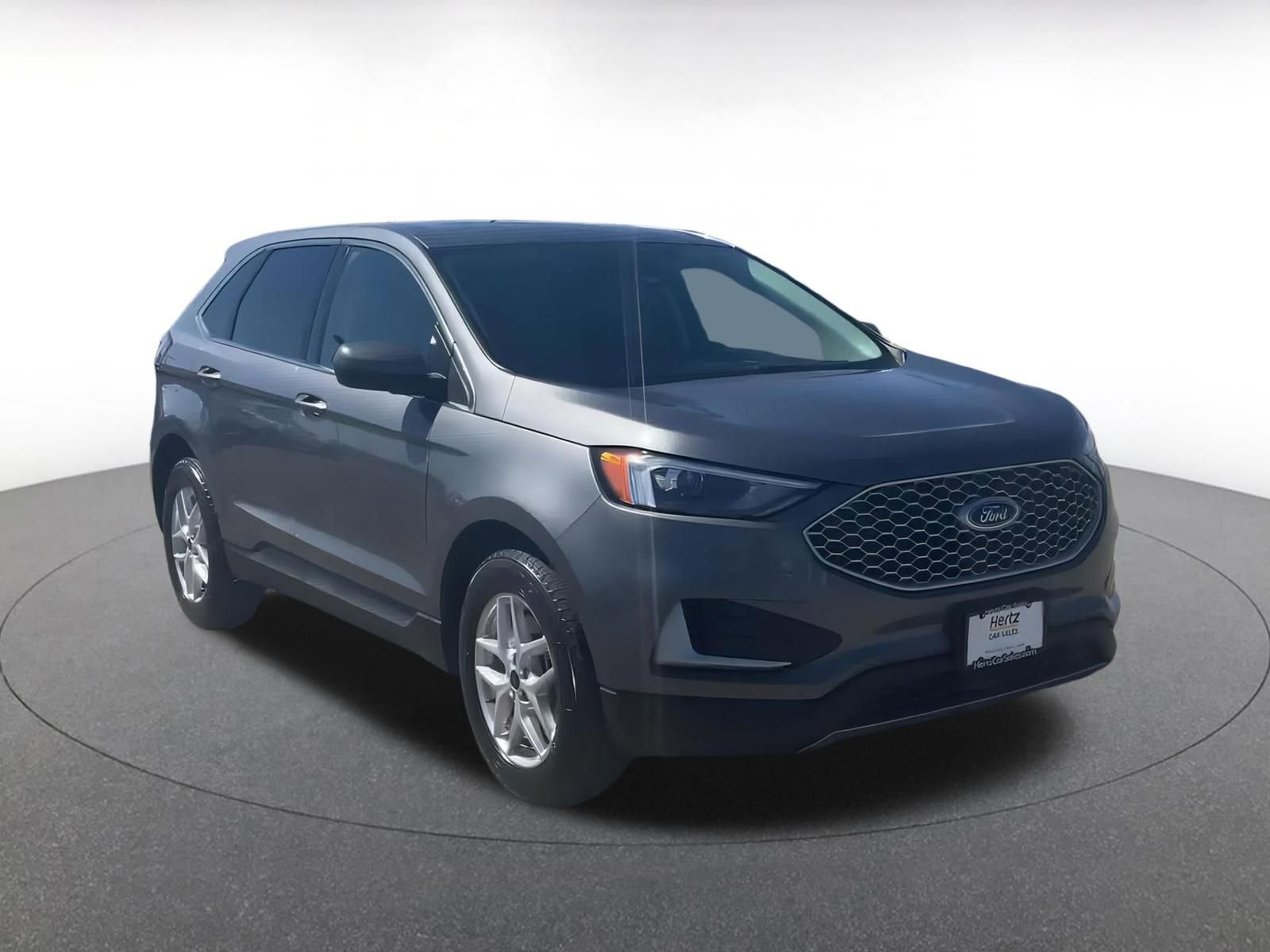 Used 2024 Ford Edge SEL image 3