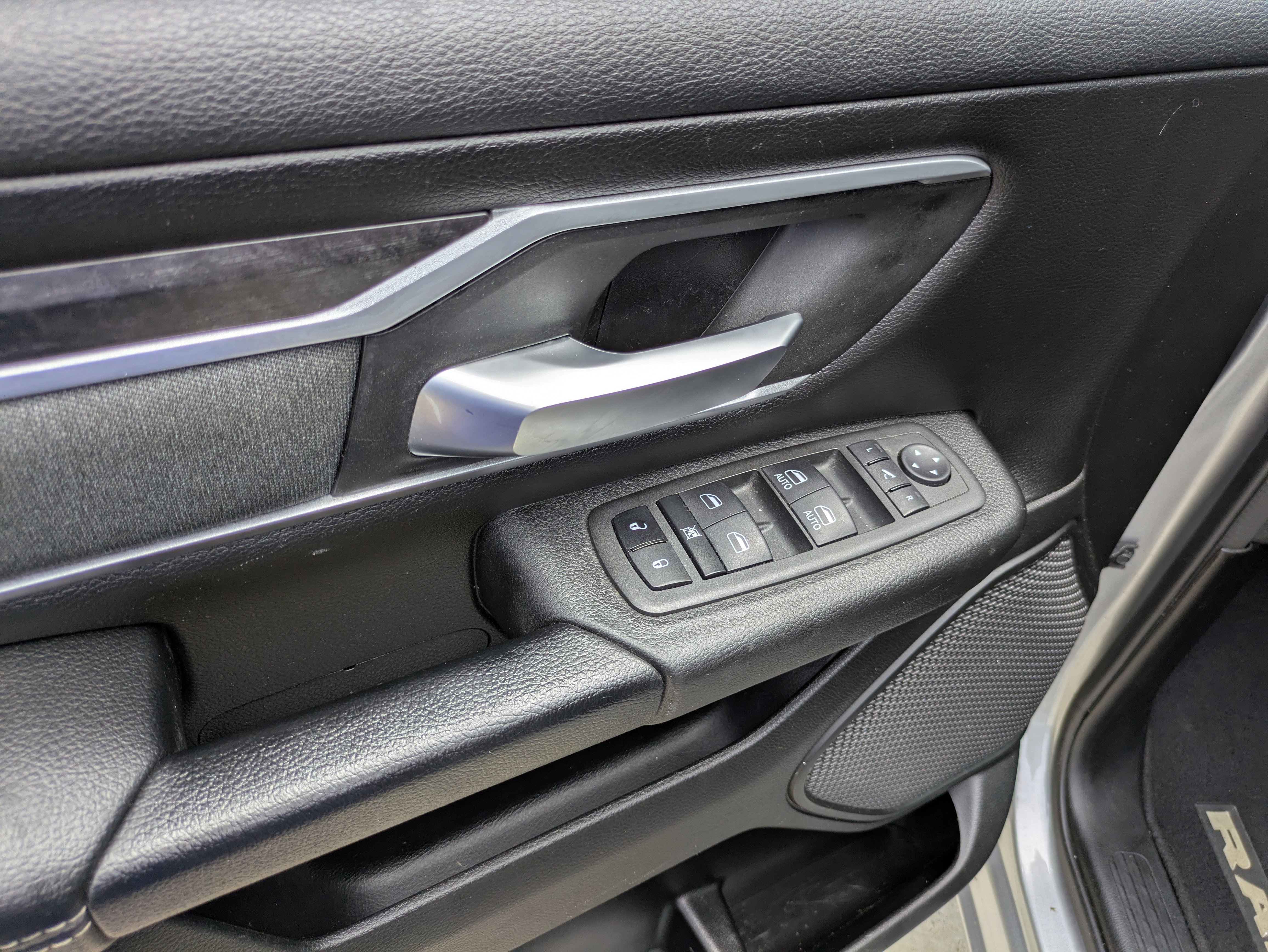 Used 2022 RAM 1500 Big Horn image 10