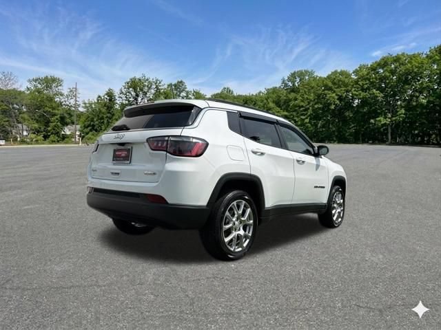 Used 2023 Jeep Compass Latitude AWD/4WD image 9