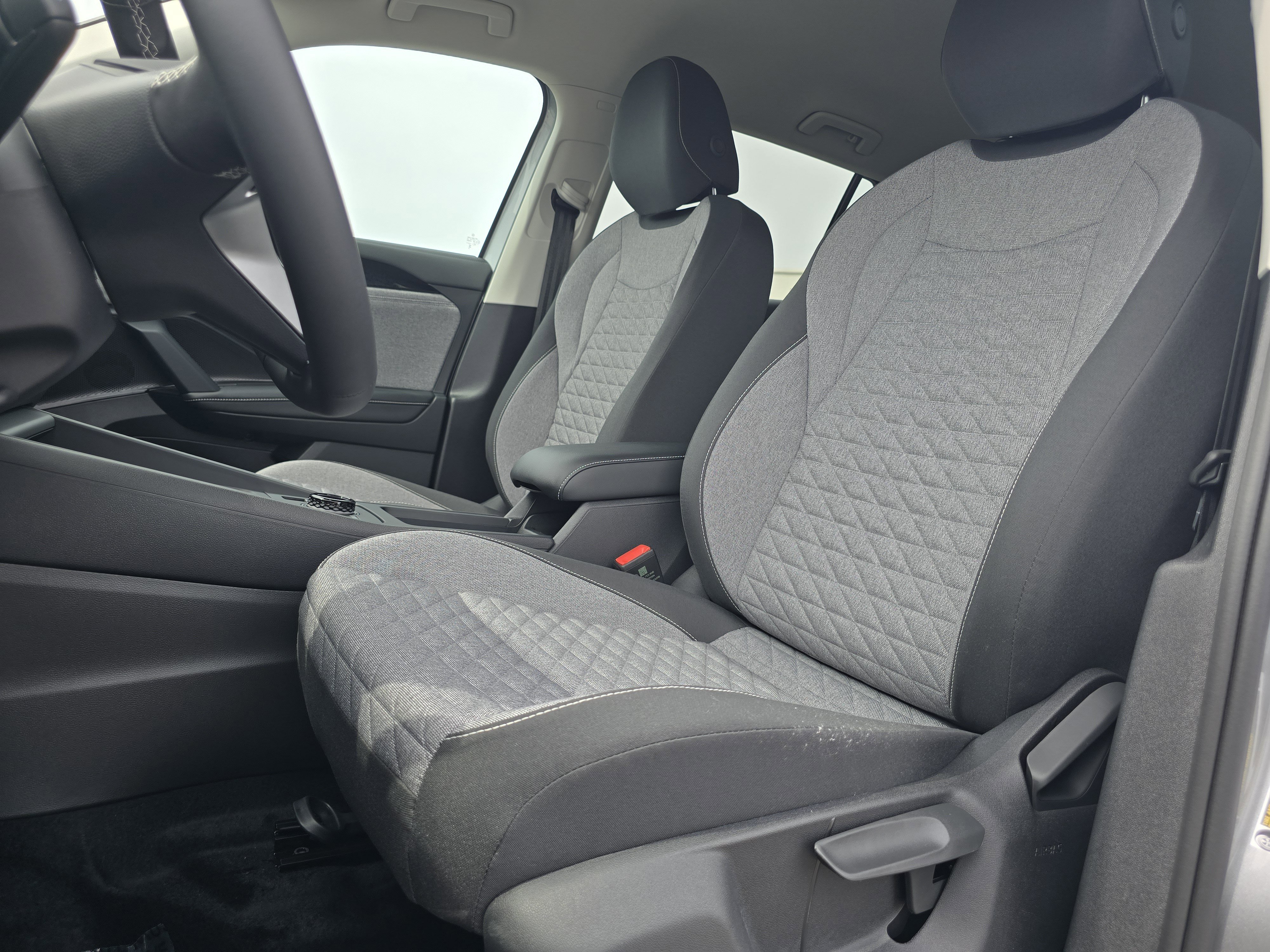 New 2026 Volkswagen Tiguan S AWD/4WD image 21