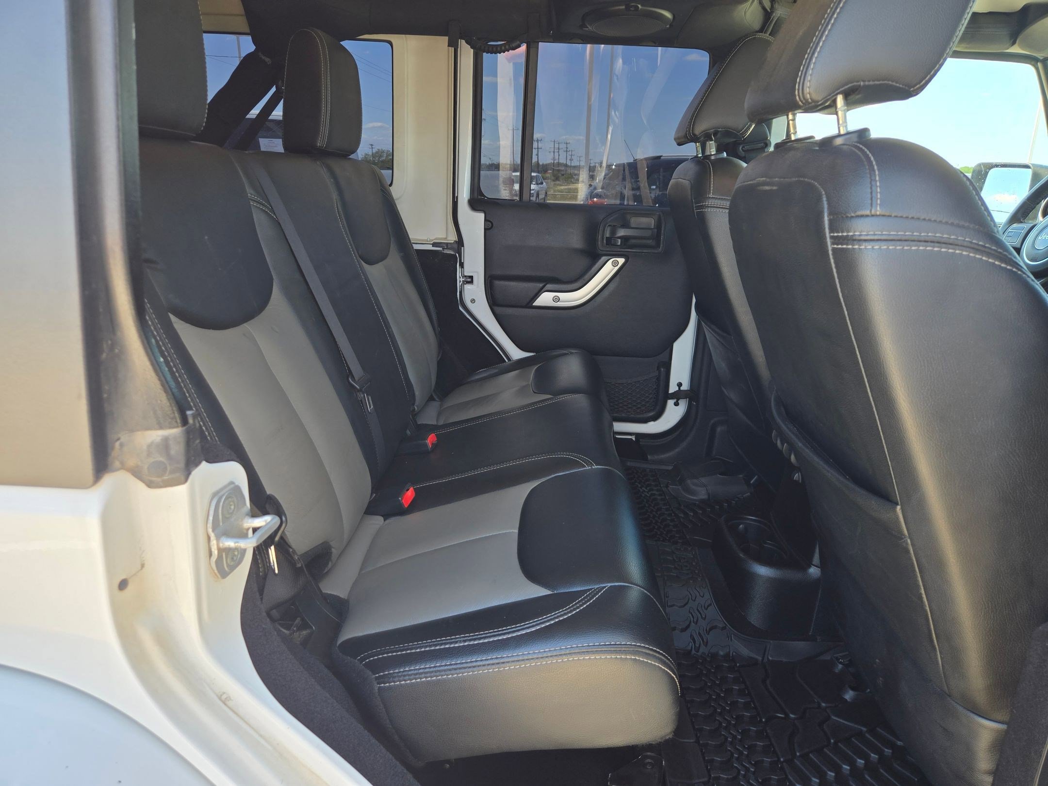 Used 2013 Jeep Wrangler Unlimited Sahara w/ Trailer Tow Group AWD/4WD image 20