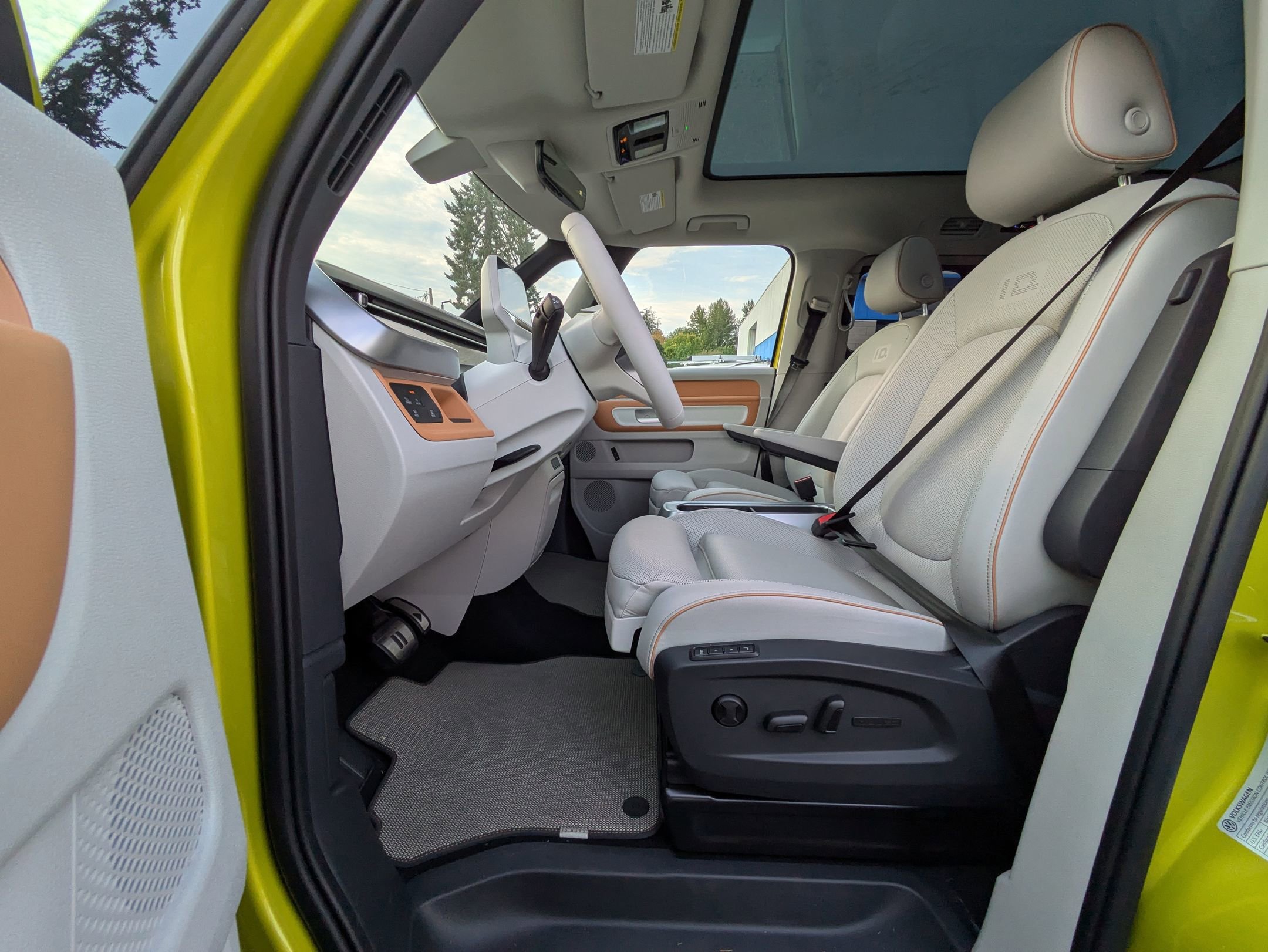 New 2025 Volkswagen ID. Buzz 1st Edition image 13