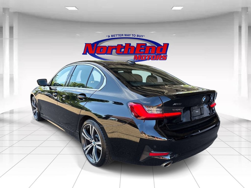 Used 2021 BMW 330i xDrive Sedan w/ Convenience Package AWD/4WD image 5
