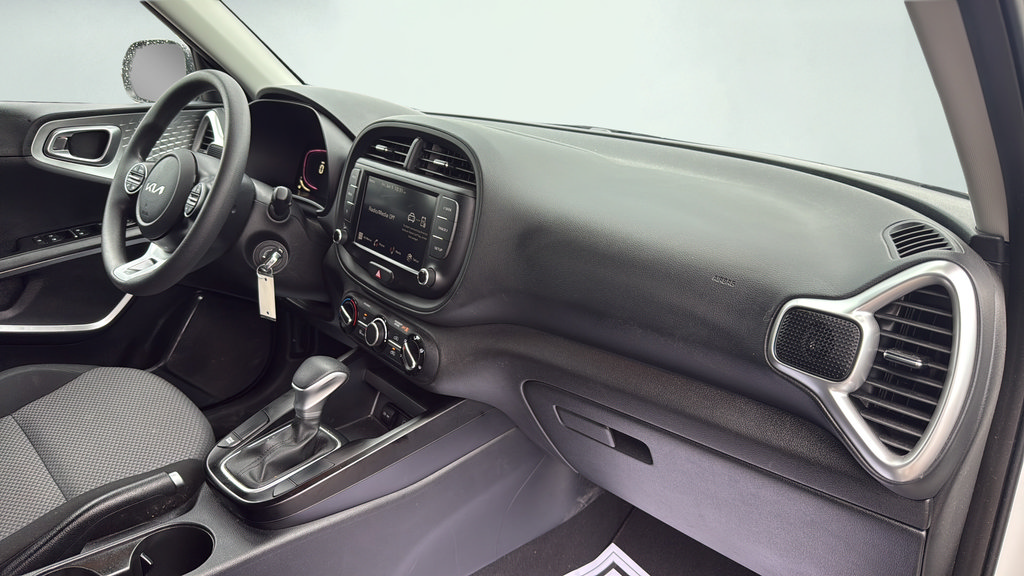 Used 2024 Kia Soul LX w/ Option Group 015 FWD image 33