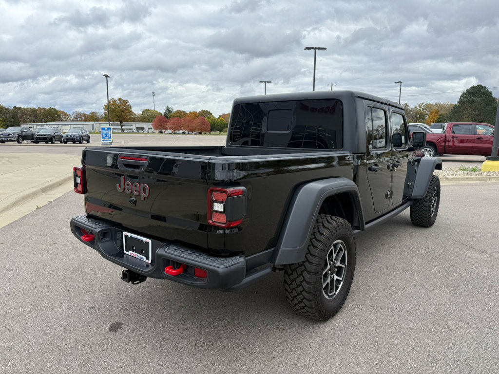 Used 2024 Jeep Gladiator Rubicon w/ Convenience Group image 3