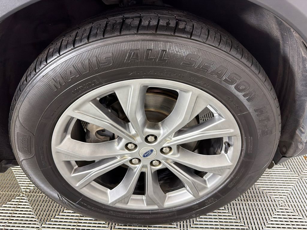 Used 2022 Ford Explorer Limited w/ Equipment Group 301A RWD image 14