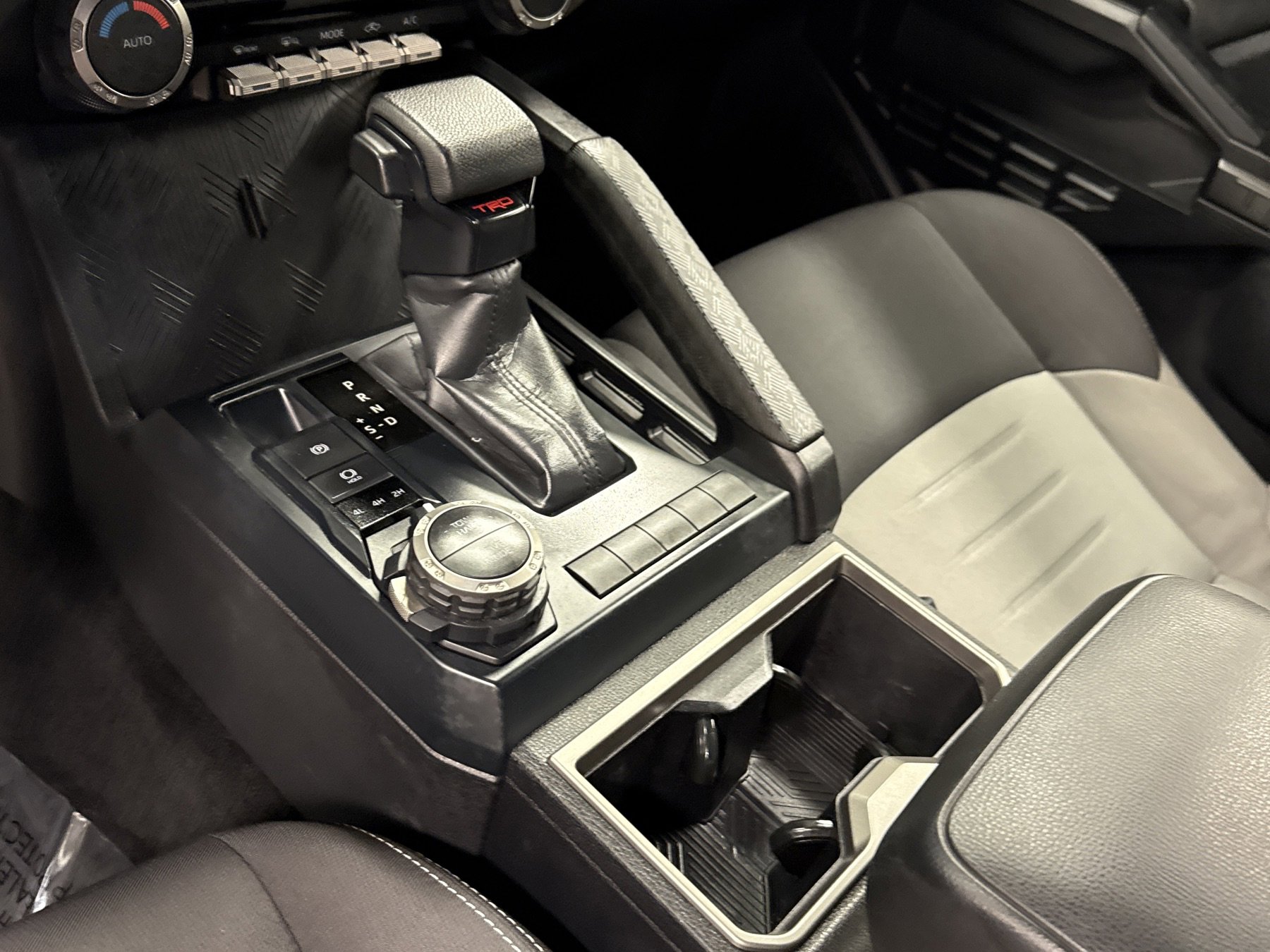 Used 2025 Toyota Tacoma SR5 image 9