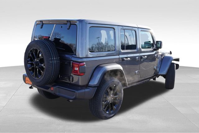 Used 2025 Jeep Wrangler Unlimited Sahara w/ Safety Group AWD/4WD image 5