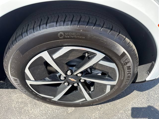 Certified 2024 Chevrolet Equinox EV LT FWD image 24