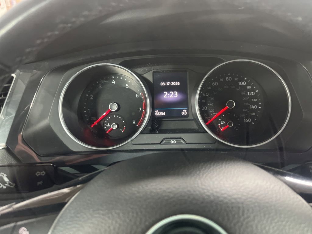 Used 2019 Volkswagen Tiguan SE w/ Panoramic Sunroof Package image 17