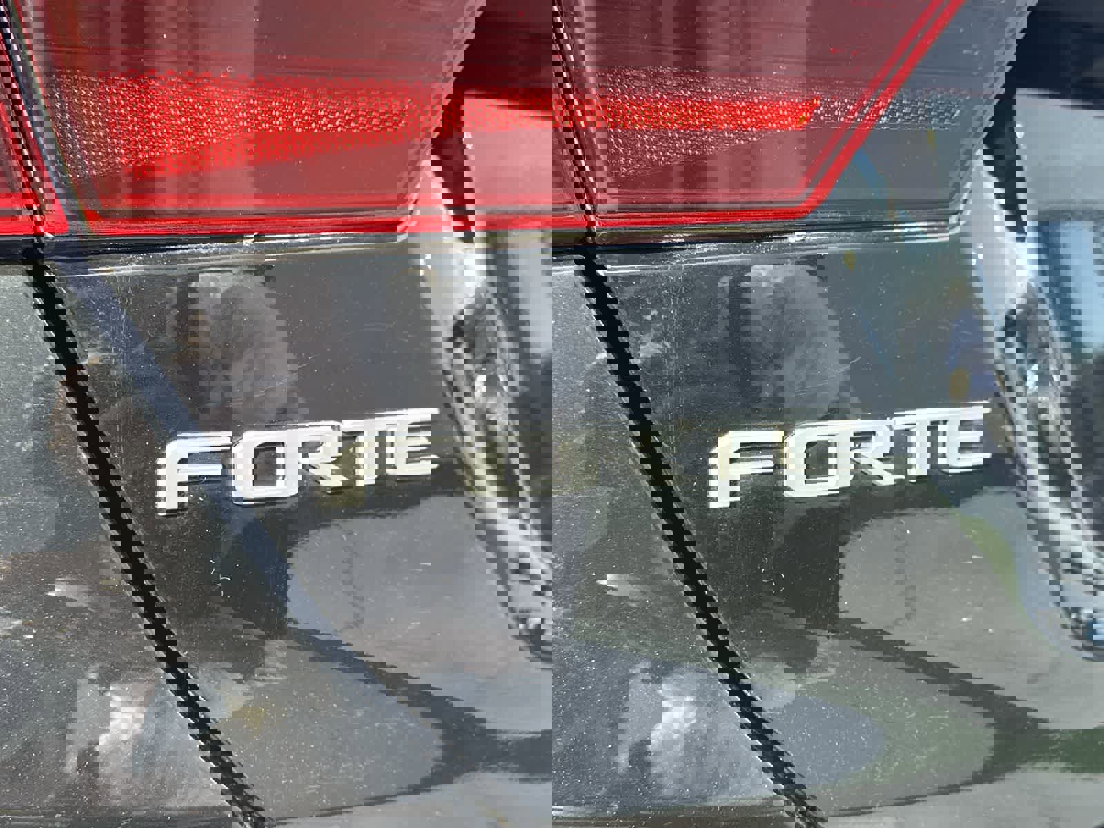 Used 2023 Kia Forte LXS image 15