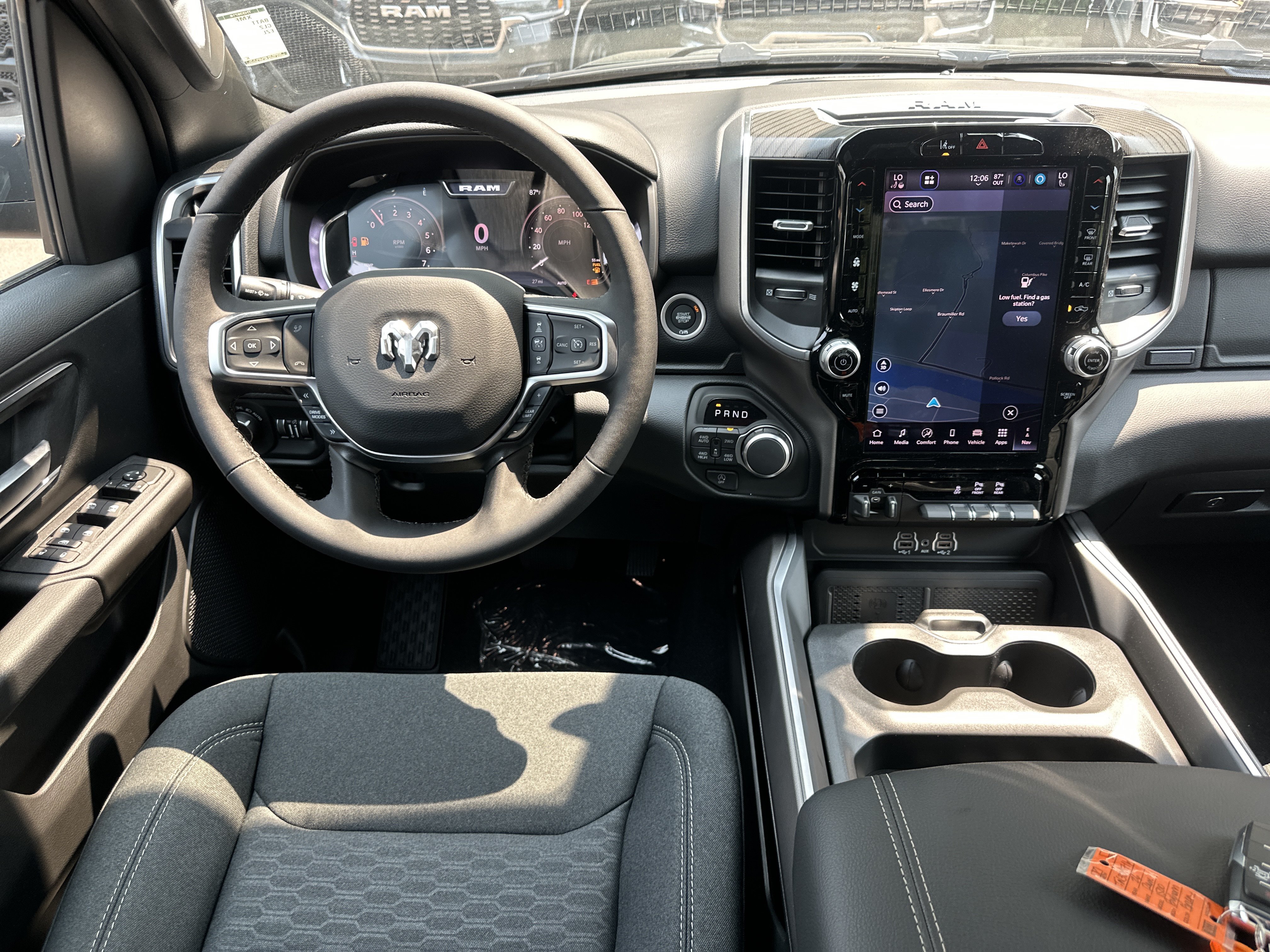 New 2026 RAM 1500 Big Horn AWD/4WD image 33