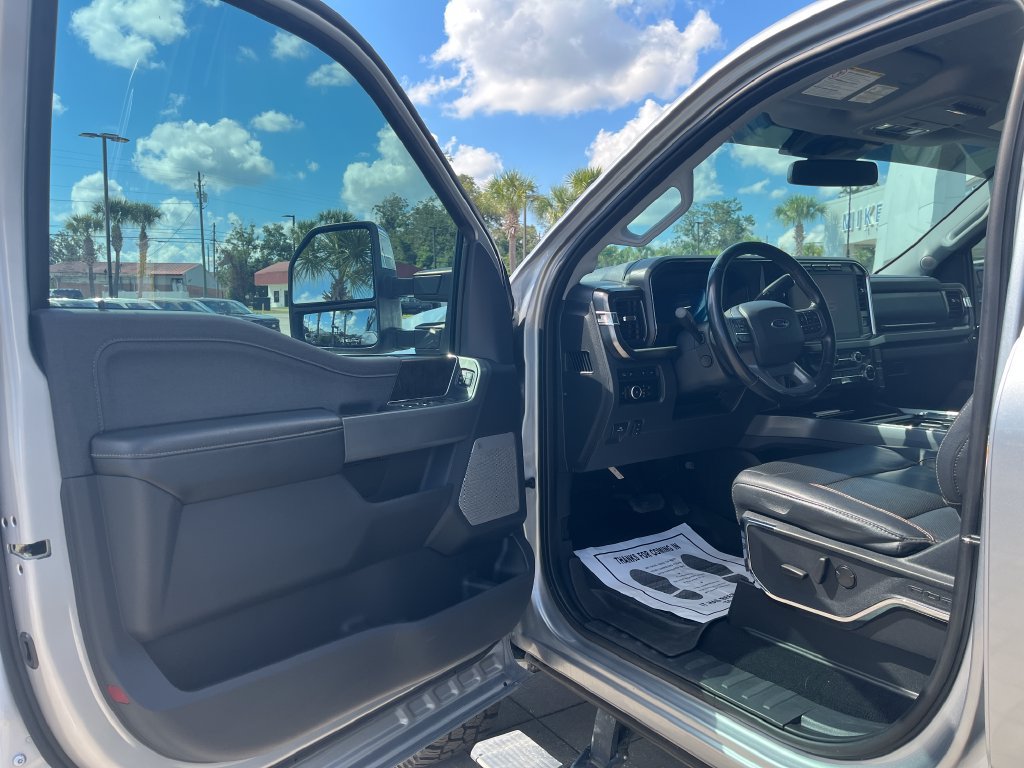 Used 2023 Ford F250 Lariat w/ Lariat Ultimate Package AWD/4WD image 16