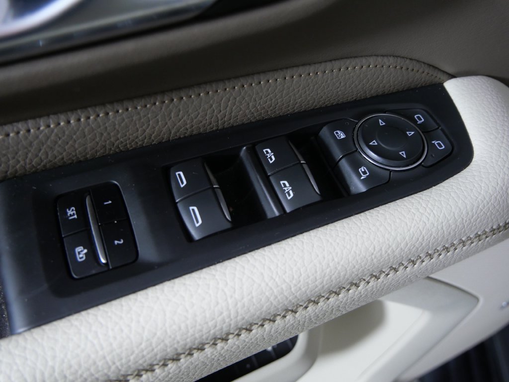 Used 2021 GMC Yukon Denali AWD/4WD image 16
