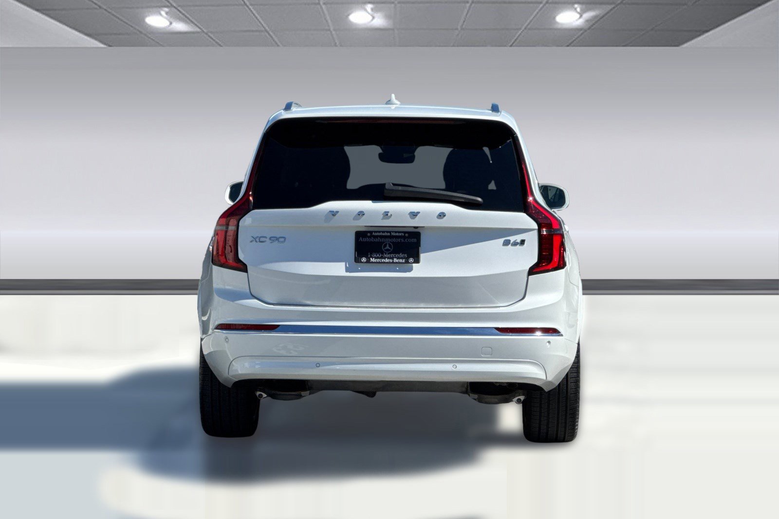 Used 2025 Volvo XC90 B6 Ultra w/ Protection Package Premier image 10