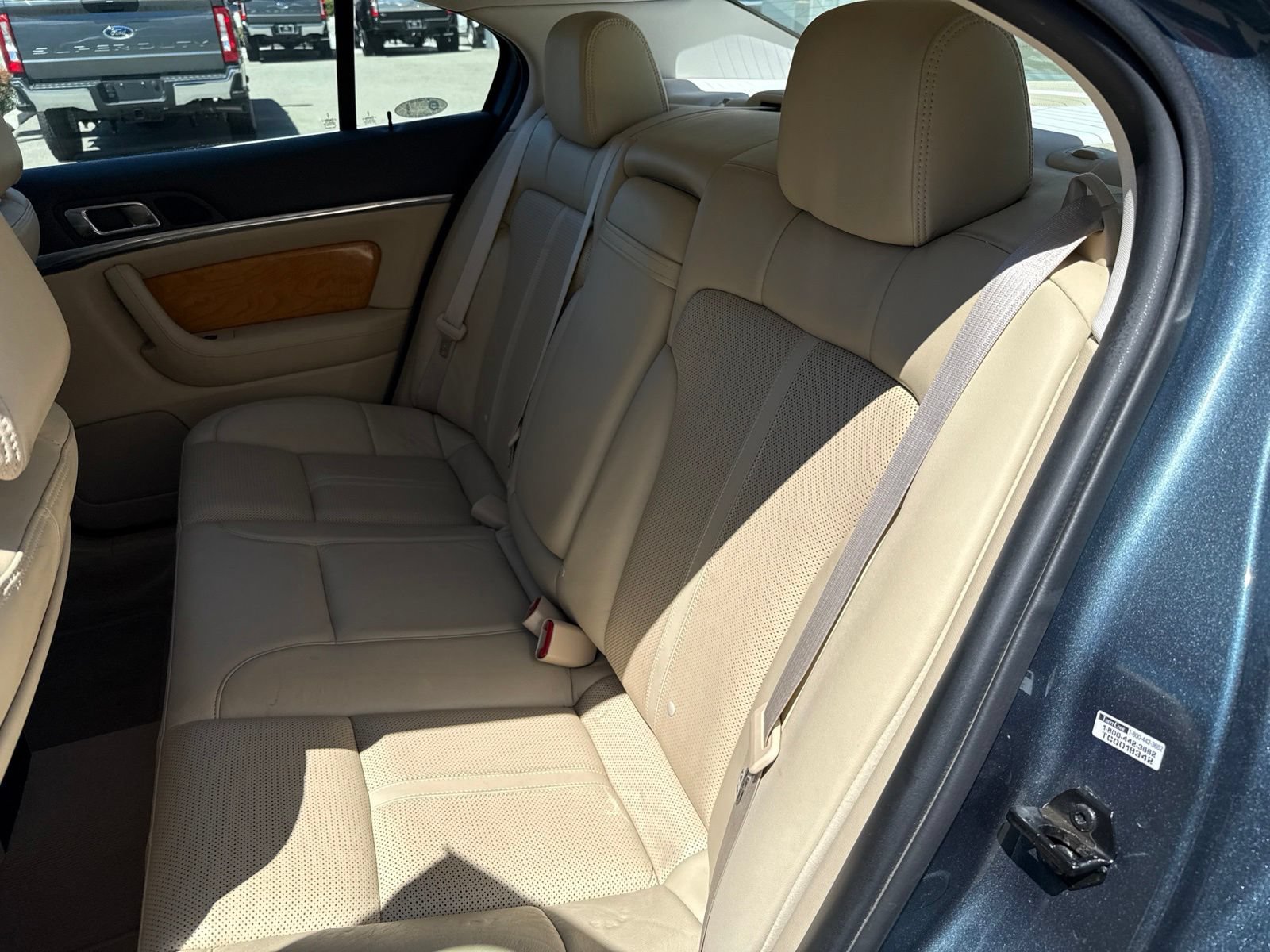 Used 2010 Lincoln MKS AWD image 15