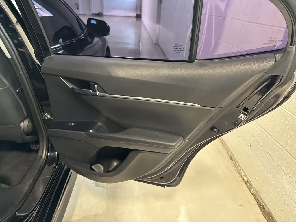 Used 2019 Toyota Camry SE w/ Convenience Package image 39
