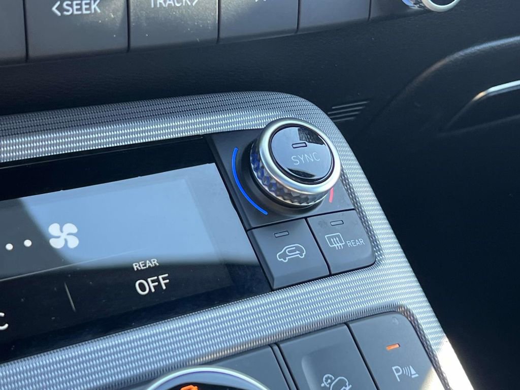 Used 2024 Hyundai Palisade Calligraphy image 38