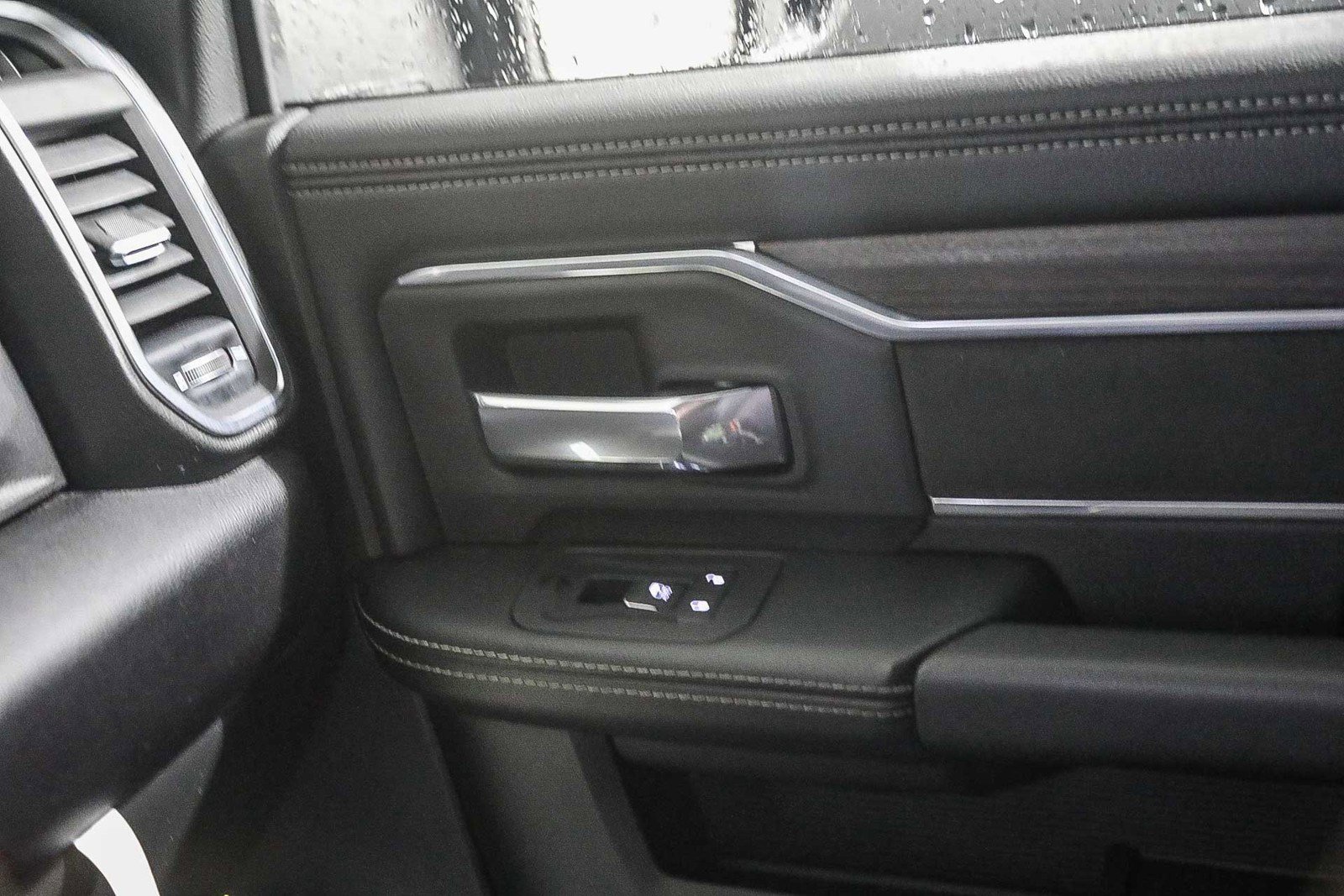 Used 2025 RAM 2500 Laramie image 21