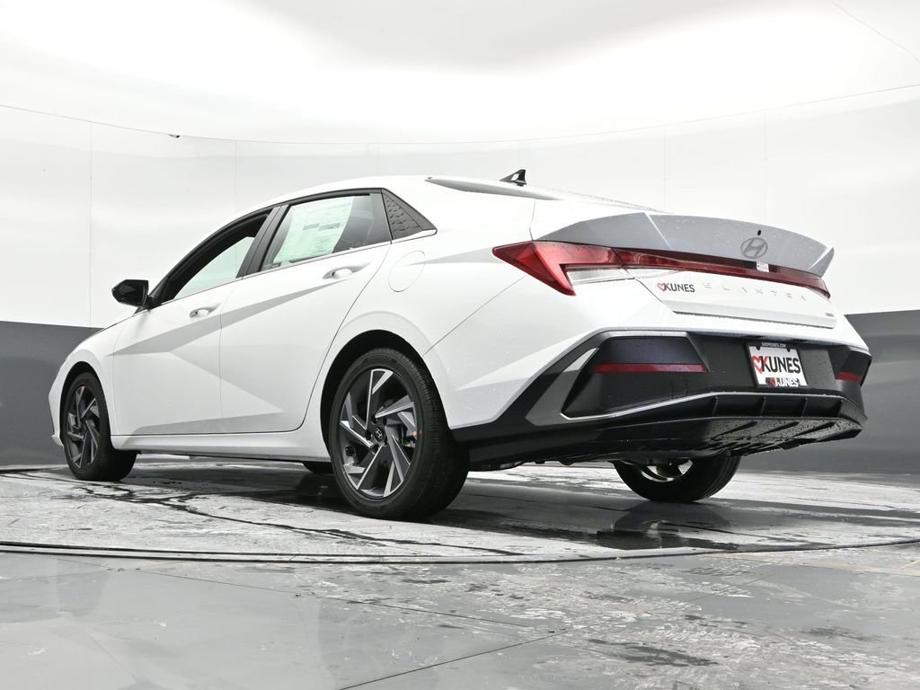 Used 2025 Hyundai Elantra Limited FWD image 54