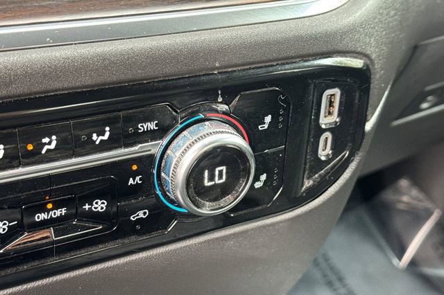 Used 2025 GMC Sierra 1500 SLT image 30