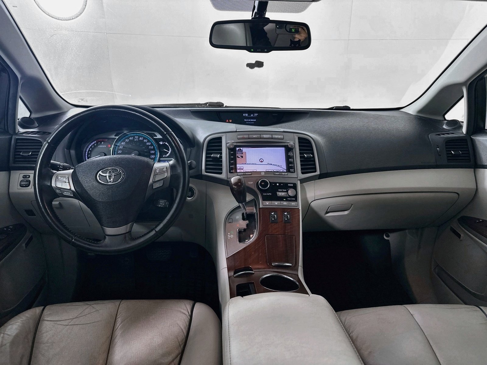 Used 2010 Toyota Venza AWD image 24