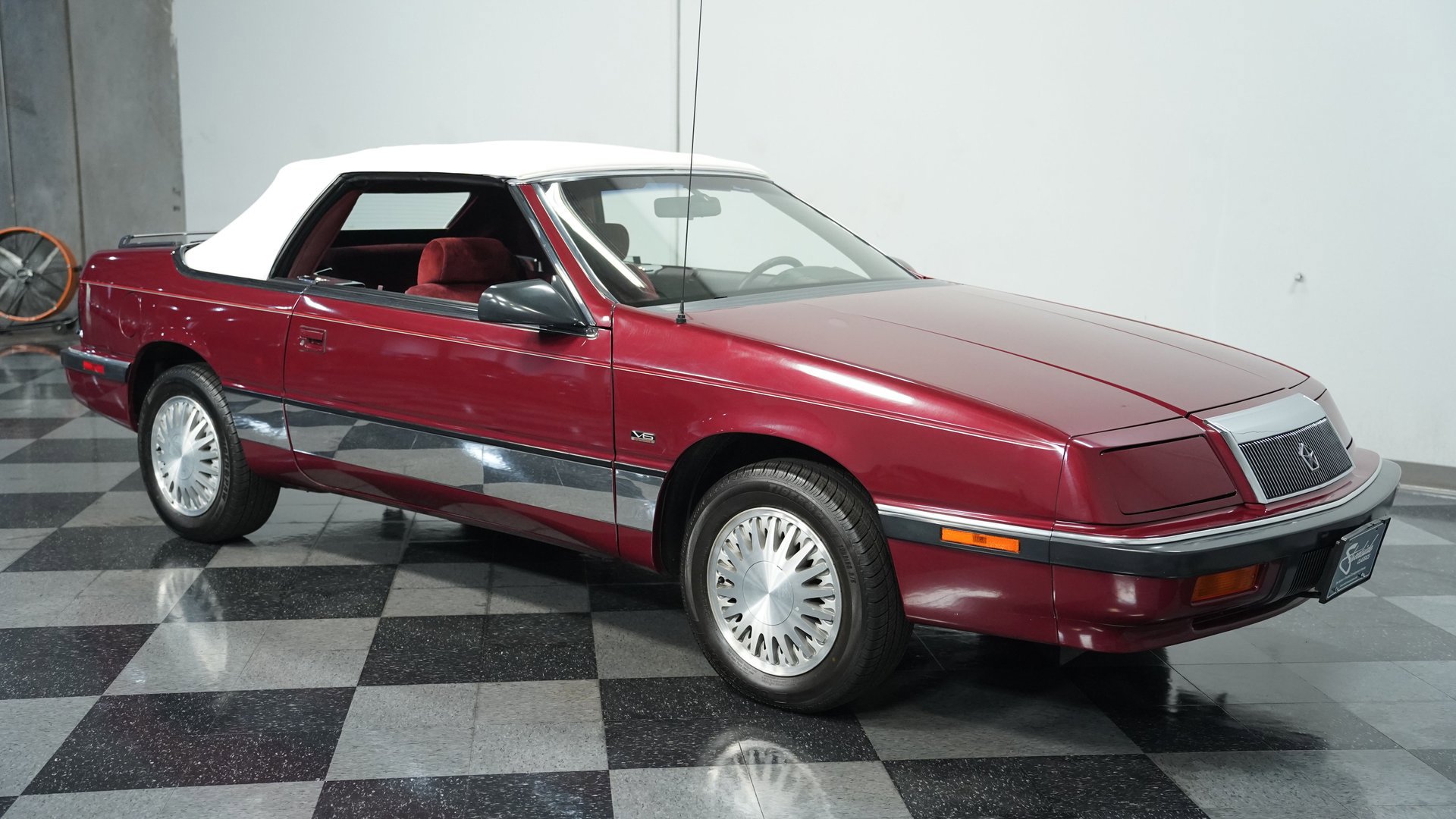 Used 1991 Chrysler LeBaron Convertible FWD image 13