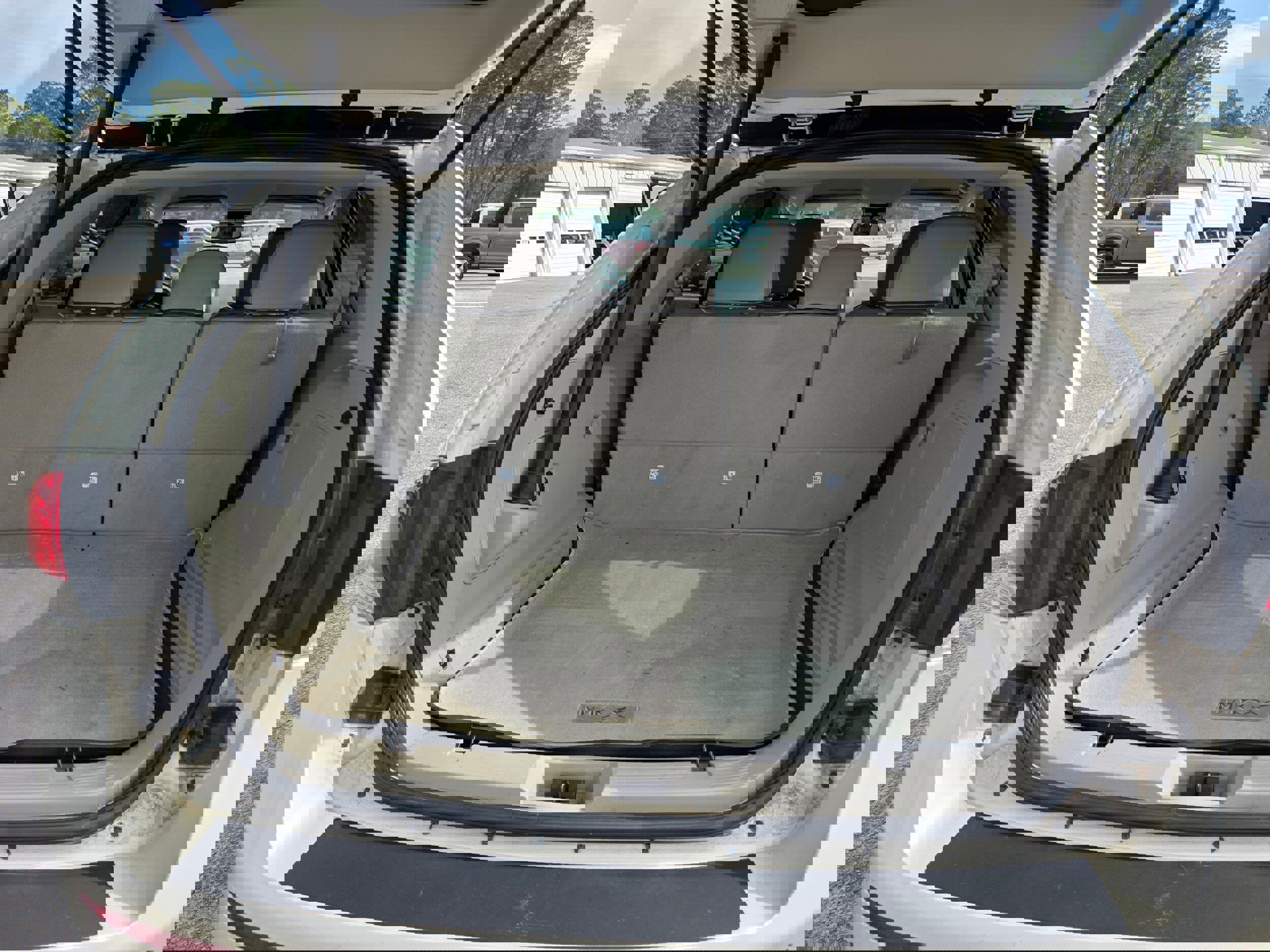 Used 2013 Lincoln MKX FWD image 15