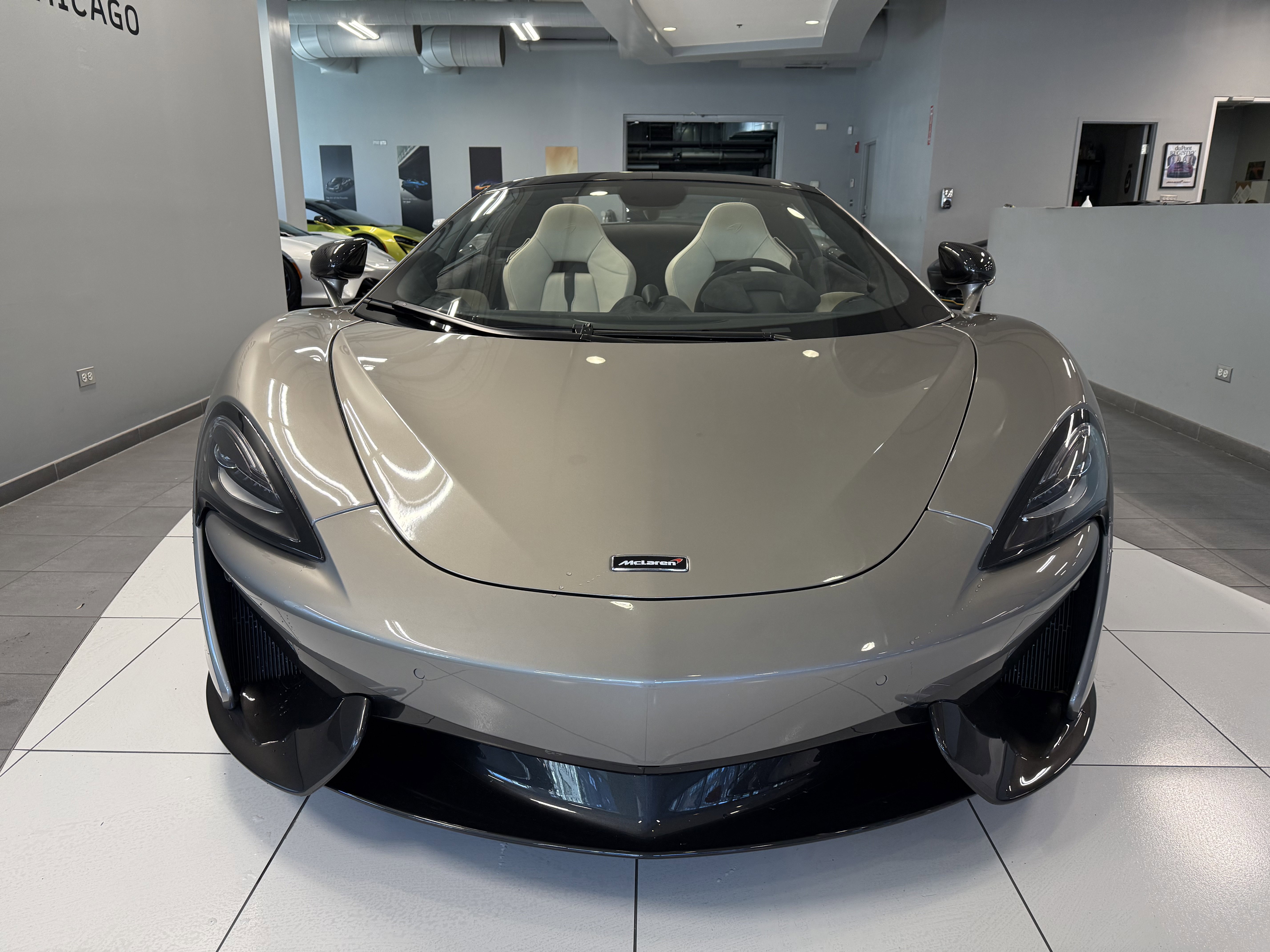 Used 2018 McLaren 570S Spider image 6