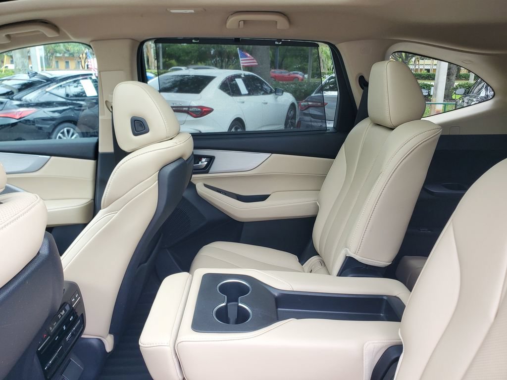 Certified 2024 Acura MDX FWD w/ Technology Package image 12