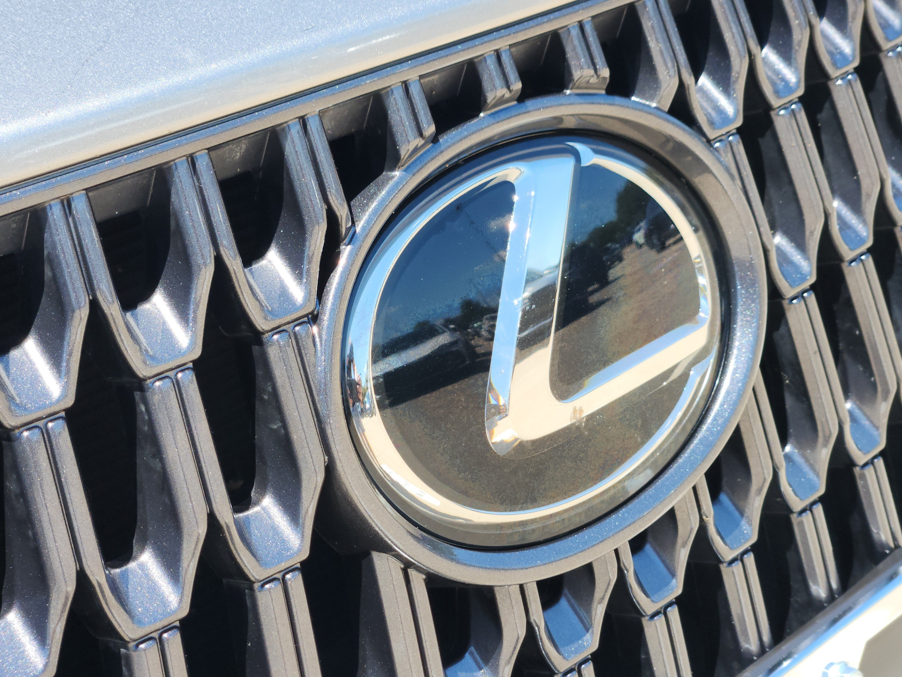 Used 2025 Lexus NX 250 FWD w/ Accessory Package (2T) image 38